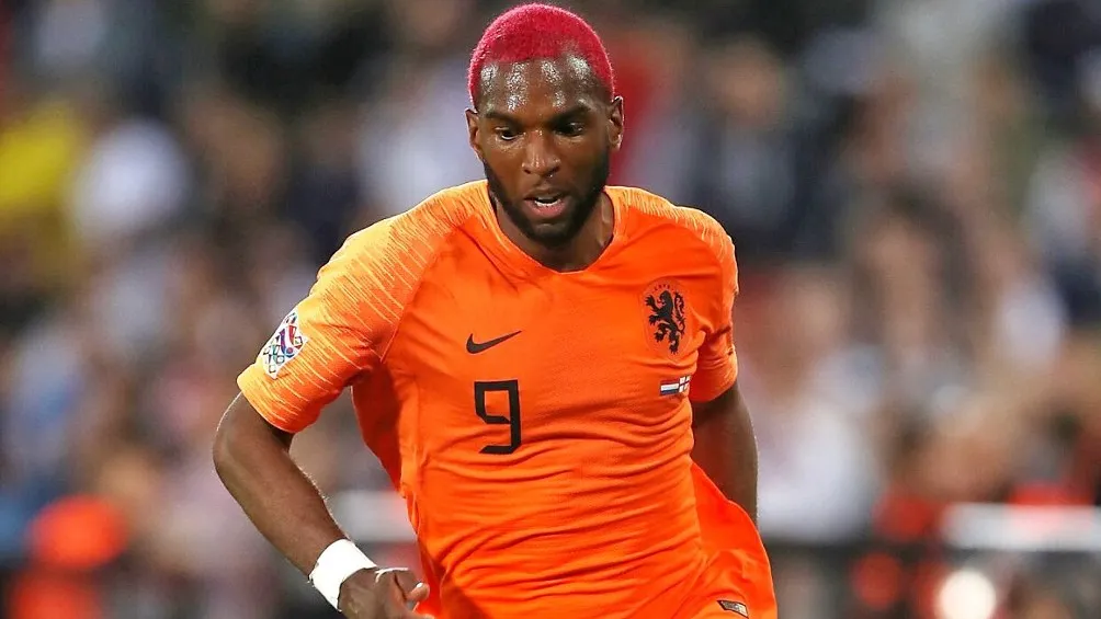 Ryan Babel jugando con la Selección de Holanda