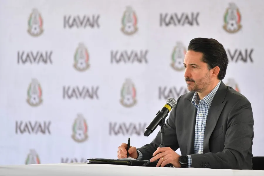 IMAGO7 Yon de Luisa en conferencia de prensa