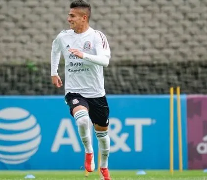 INSTAGRAM @benjagaldames Galdames en una práctica de Tri