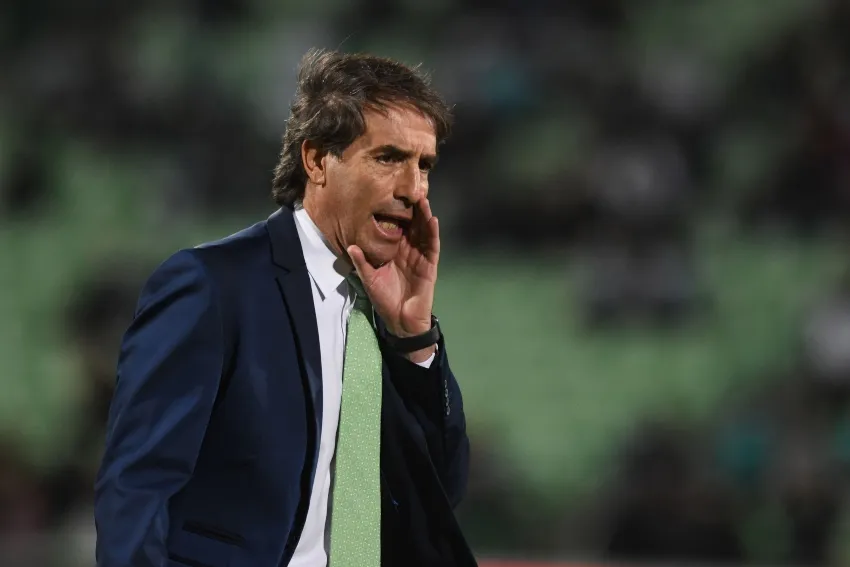 IMAGO7 Guillermo Almada en un partido de Santos