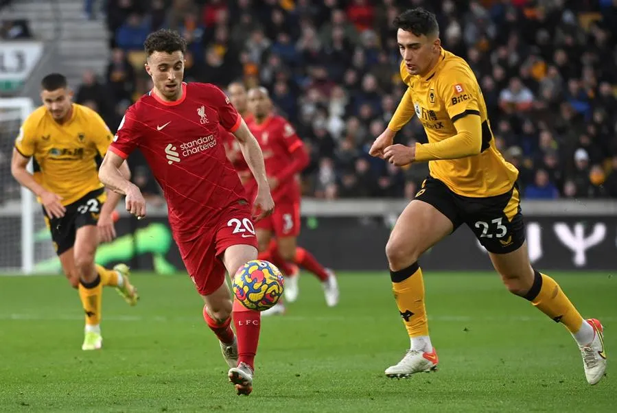 Los Wolves no pudieron con el Liverpool