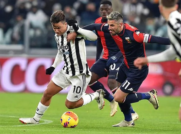 EFE Paulo Dybala en acción ante Genoa