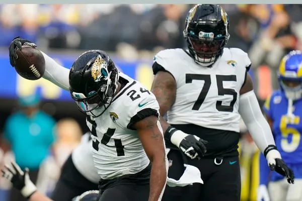 Jaguars reaccionan durante juego