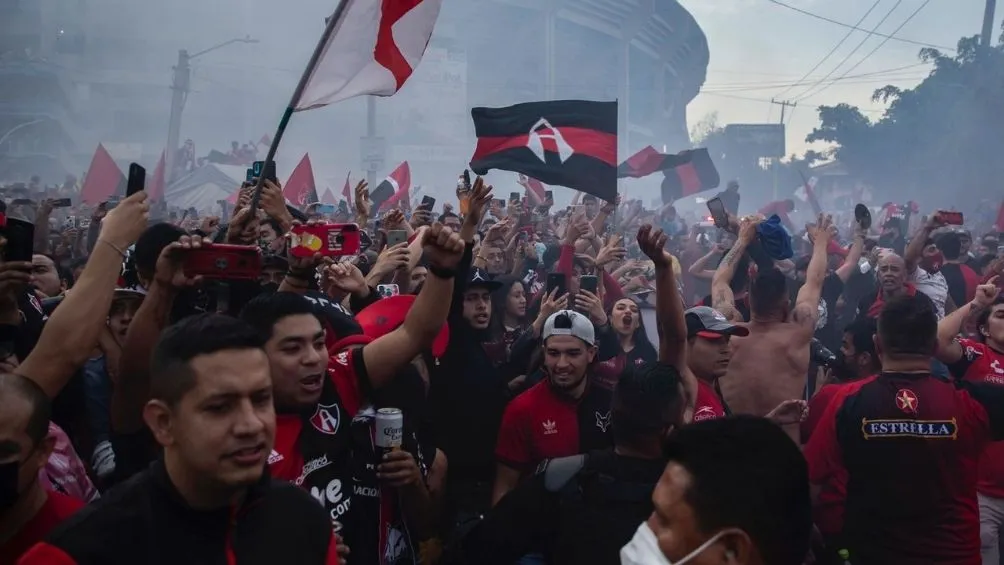 AGENCIA RÉCORD | MIGUEL PONTÓN Aficionados del Atlas