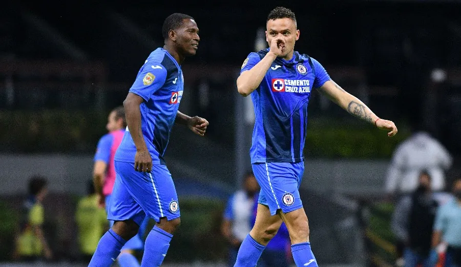Brayan Angulo y Jonathan Rodíguez, foráneos de Cruz Azul
