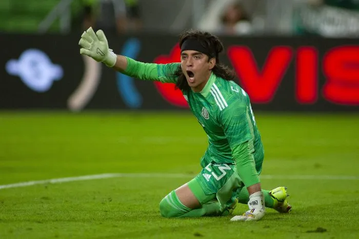 MEXSPORT Carlos Acevedo en acción con la Selección Mexicana