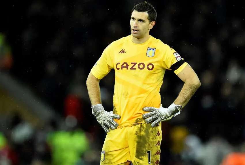 Aston Villa también registró casos positivos