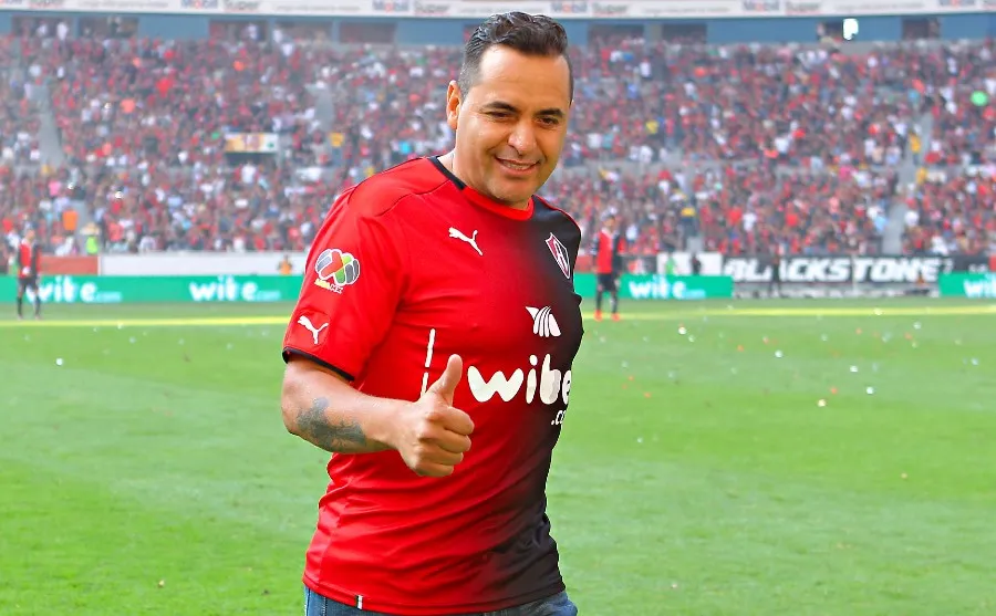 Daniel Osorno en partido homenaje