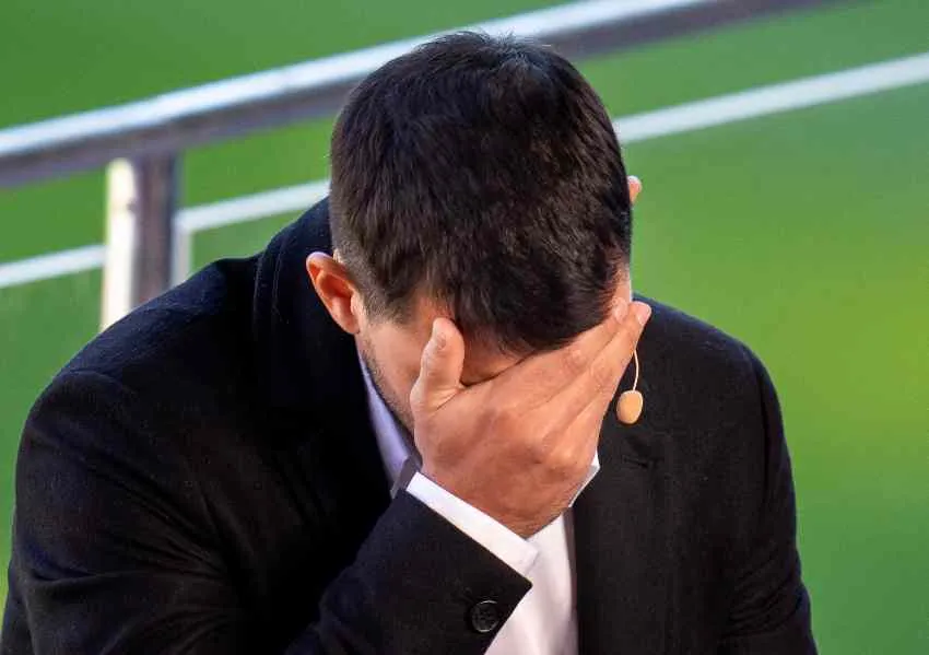 Sergio Agüero en conferencia diciendo adiós a las canchas