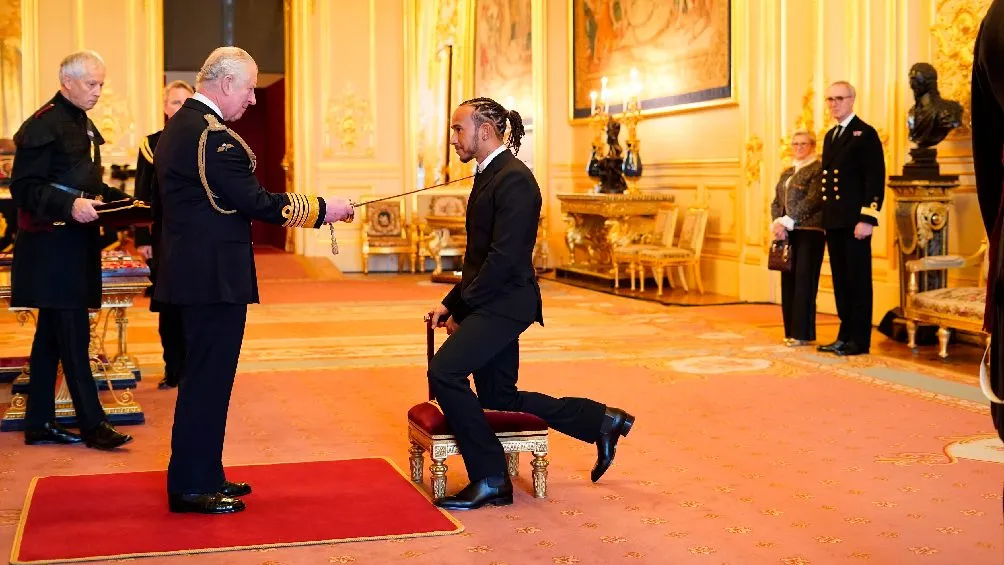 AP Lewis Hamilton siedo condecorado Caballero del Imperio Británico