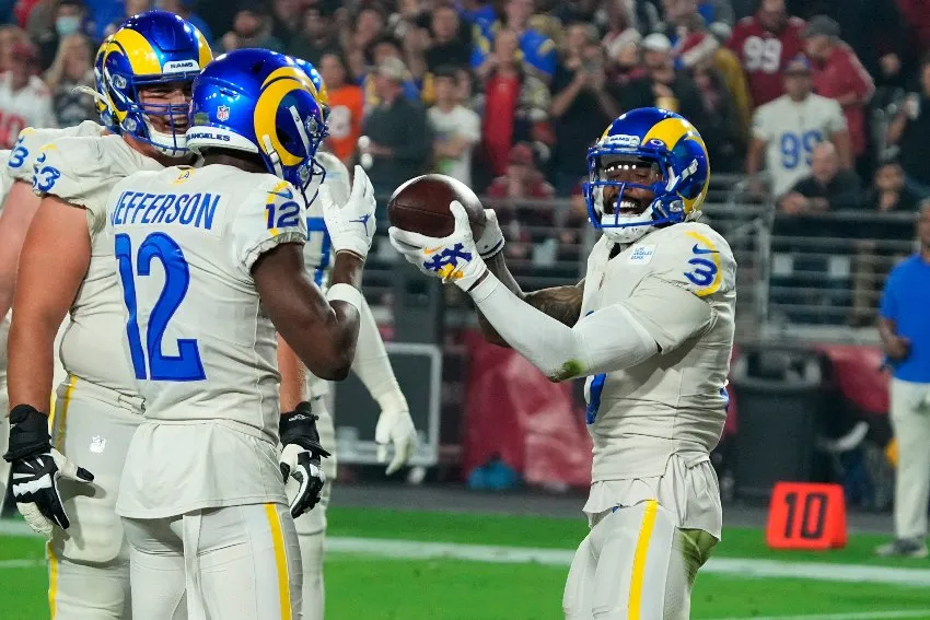 AP Odell Beckham Jr. festejando una anotación de los Rams