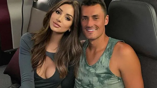 Vanessa Sierra junto a Bernard Tomic