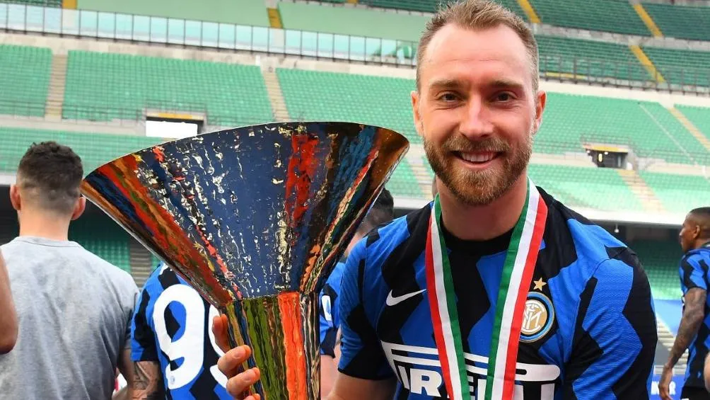Christian Eriksen festejando título de la Serie A con el Inter de Milán