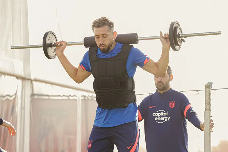 Herrera durante un entrenamiento con el Atlético