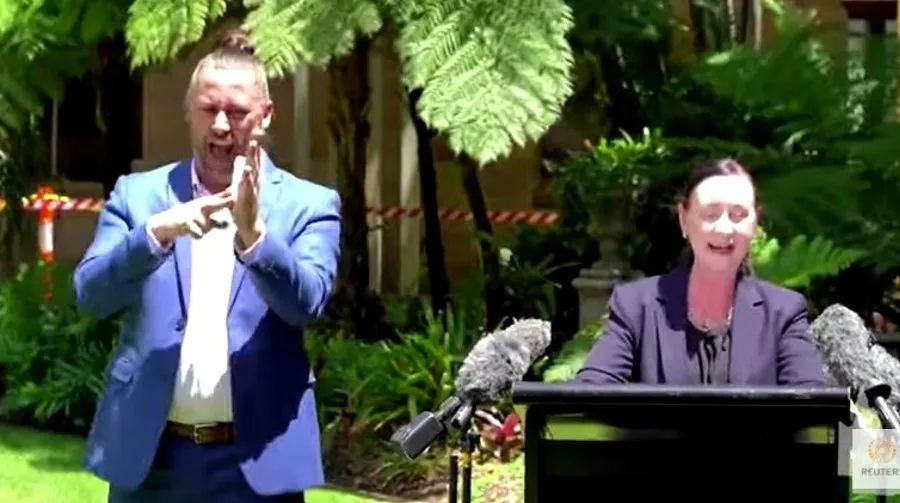 ESPECIAL La ministra en conferencia