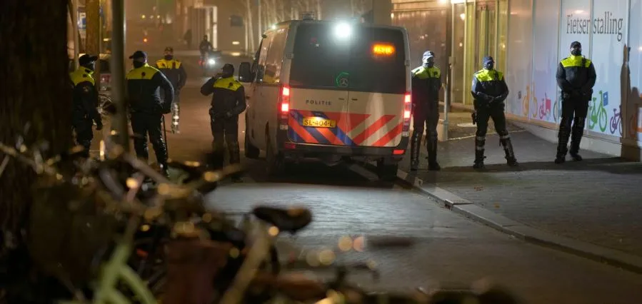 AP Autoridades de Países Bajos en tiempo de Covid-19