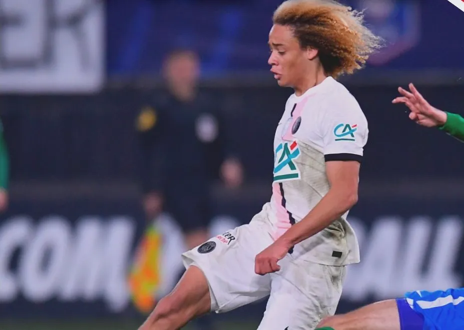 TWITTER @PSG_inside Xavi Simons en acción con el PSG