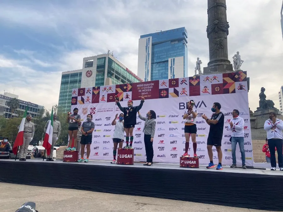 AGENCIA RÉCORD - SAÚL CANO Se llevó a cabo el Medio Maratón en la CDMX