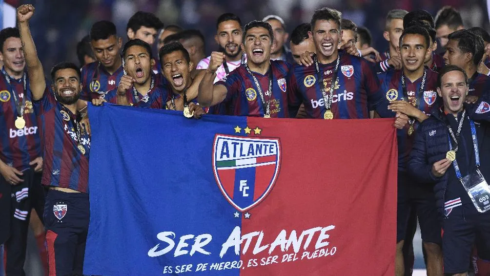 Atlante festejando título en la Liga de Expansión