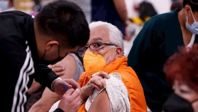 EFE Vacunación contra Covid-19 en México