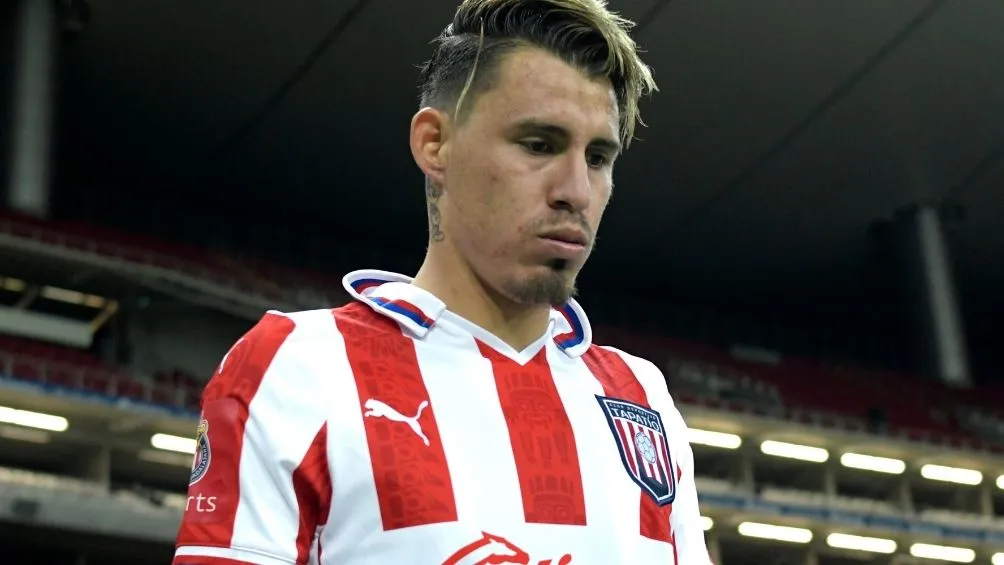 Chicote en un partido con Necaxa