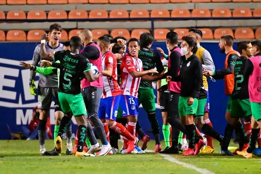 Félix Torres denunció racismo