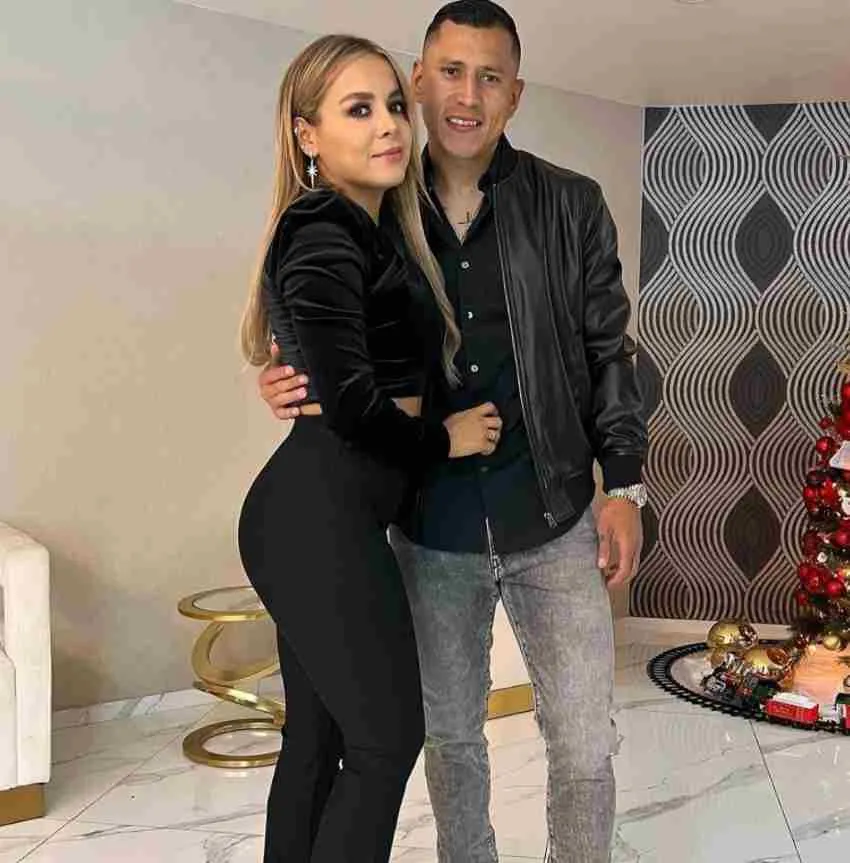 Cata y su esposa en la noche de navidad