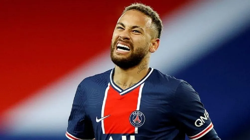 Neymar en un partido con el PSG