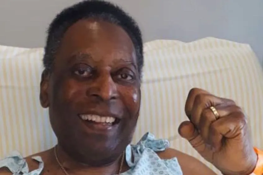 Pelé ha sido tratado por una enfermedad en el colón