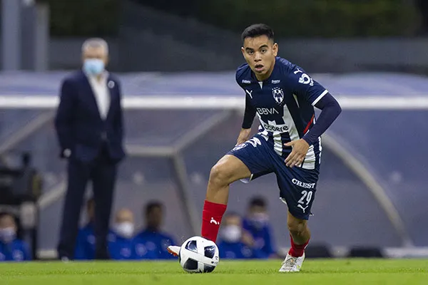 Carlos Rodríguez en partido con Rayados
