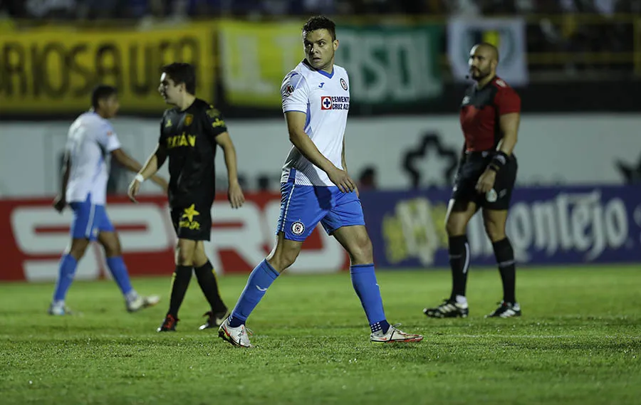 Rodríguez en partido de pretemporada con La Máquina