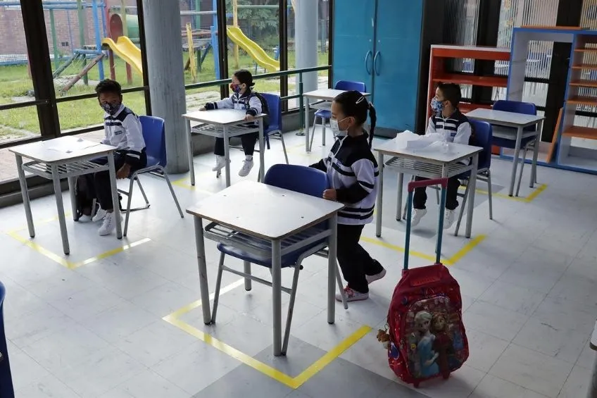 EFE Escuela con medidas sanitarias