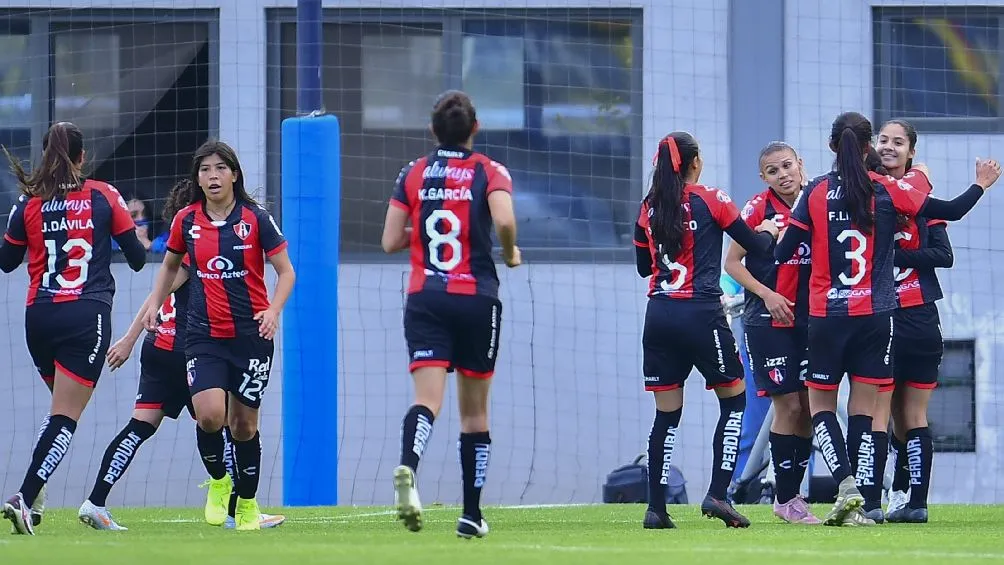 MEXSPORT Alison González festejando gol vs América en la Liga MX Femenil