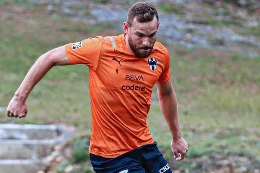 Vincent Janssen en el partido de pretemporada