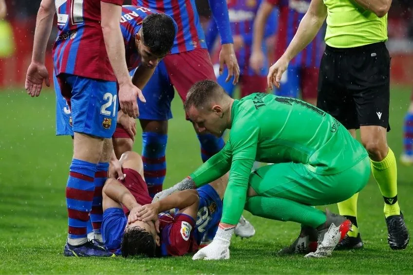 AP Jordi Alba lesionado en el partido del Barcelona