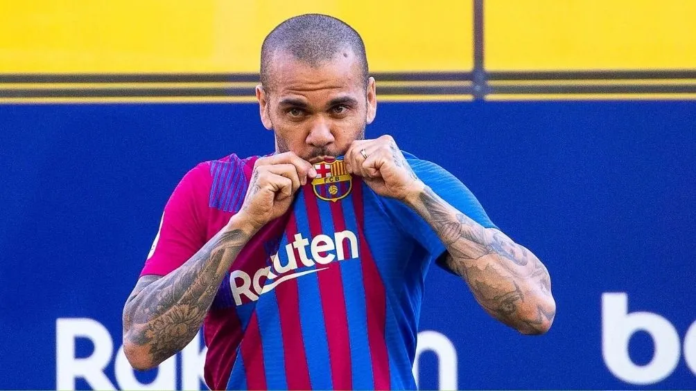 Dani Alves volvió a Barcelona