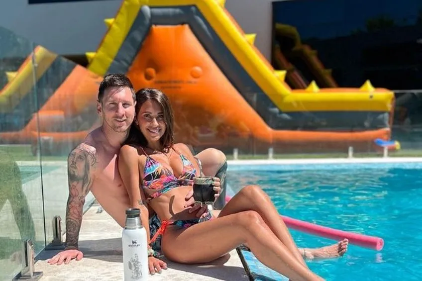 INSTAGRAM: @antonelaroccuzzo Lionel Messi con su esposa Antonela Roccuzzo
