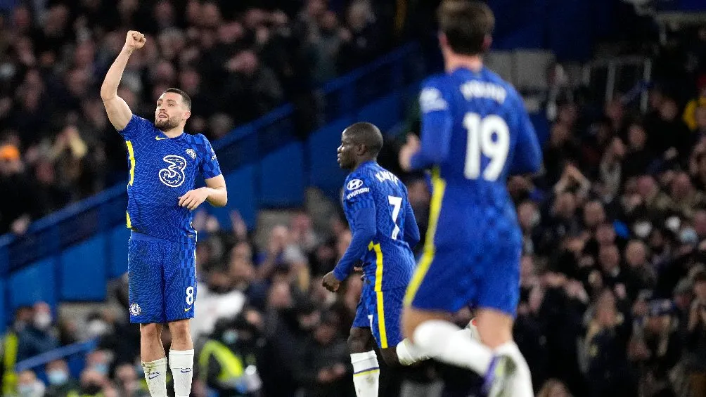 Mateo Kovacic celebrando gol ante Liverpool en la Premier League