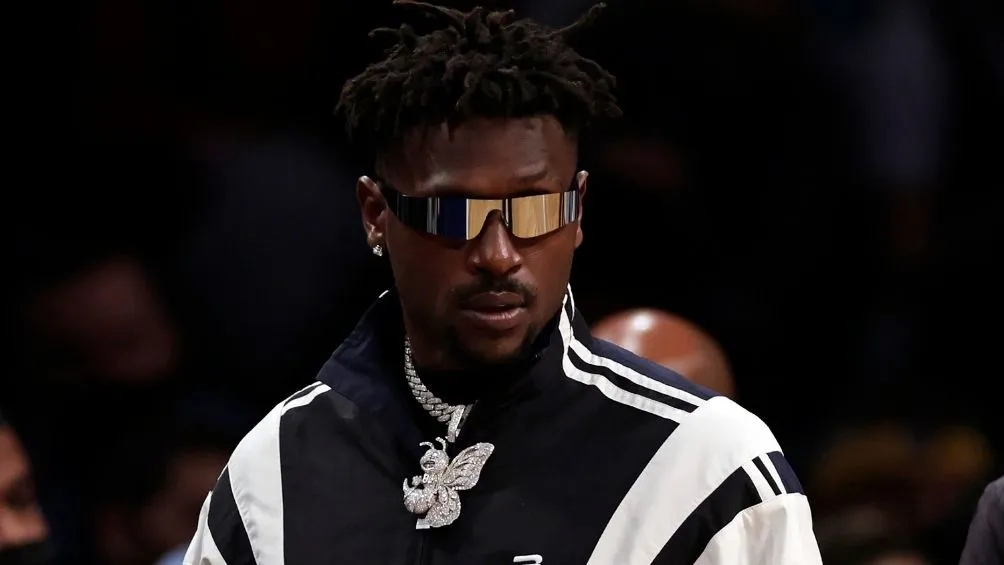 Antonio Brown en el juego de la NBA