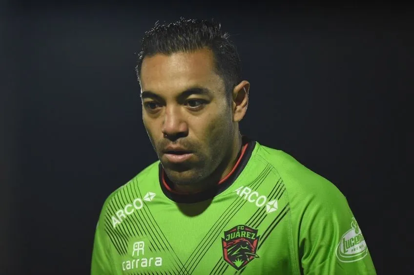 Marco Fabián jugando con Bravos de Juárez