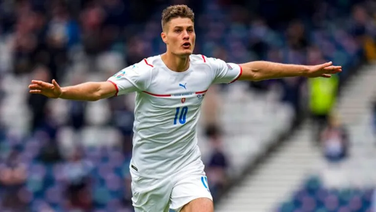 AP Patrik Schick en festejo