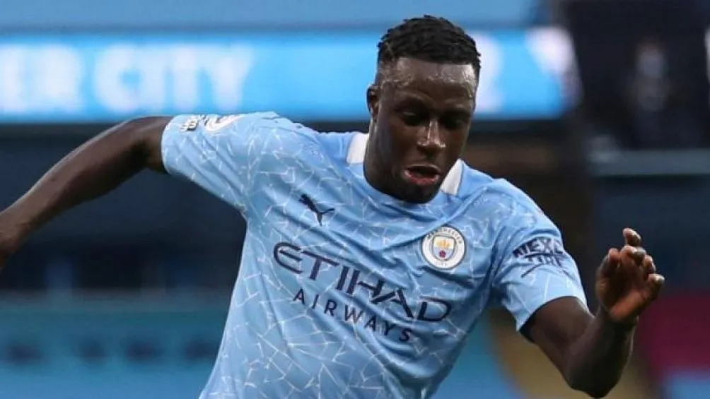 Mendy en un partido con el City
