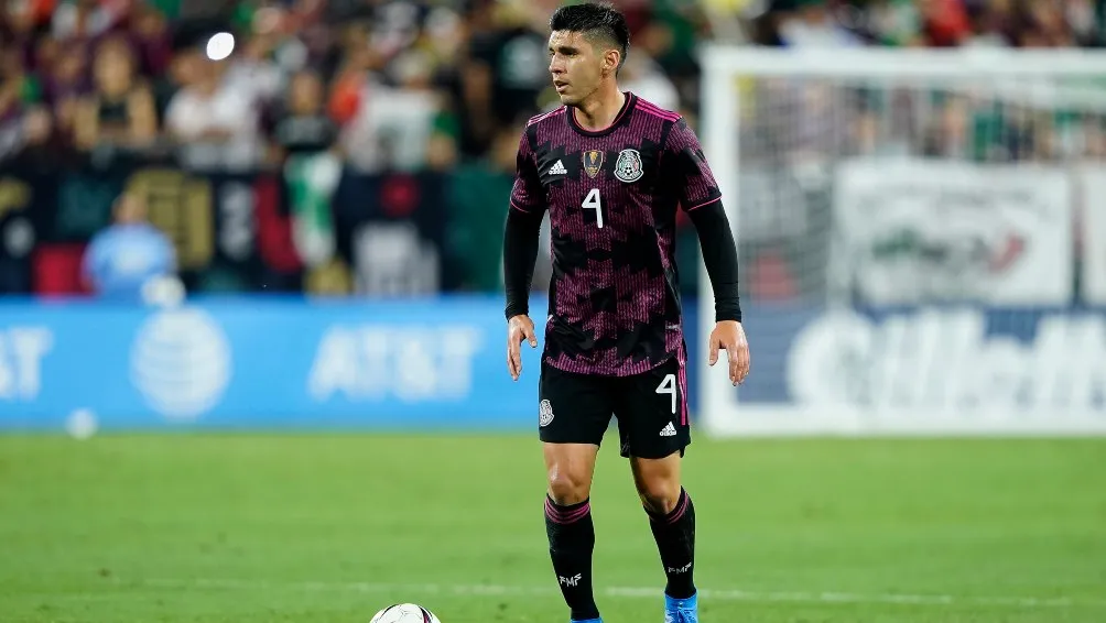 Jesús Angulo en acción con el Tri