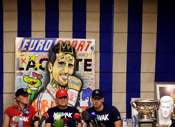 Familiares de Djokovic en conferencia de prensa