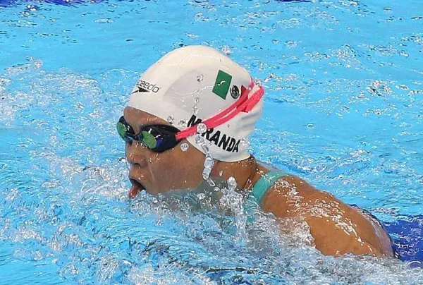 ATLETAS MX Nely Miranda en acción