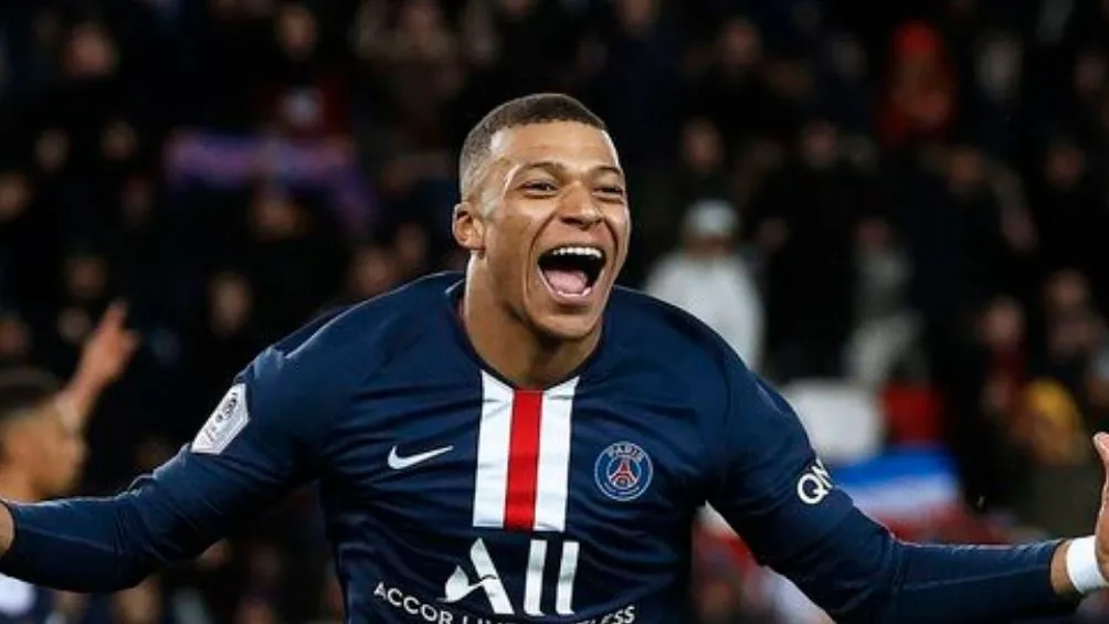 Kylian festejando un gol