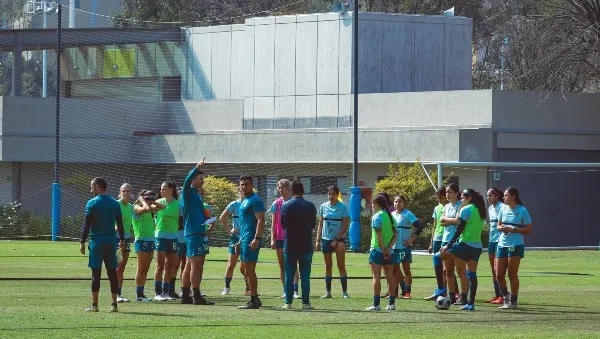 TWITTER @AmericaFemenil América durante entrenamiento de cara al Clausura 2022