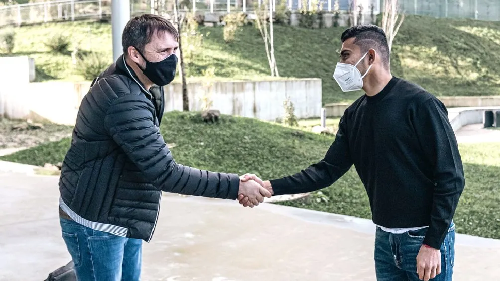 TWITTER | @RCCELTA Orbelín Pineda y Chacho Coudet en el Celta de Vigo