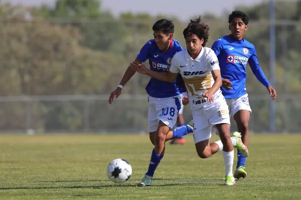 Pumas frente a Cruz Azul Sub 16