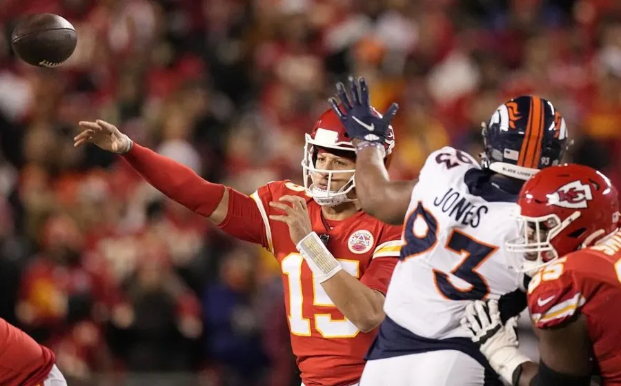 Mahomes ante Denver